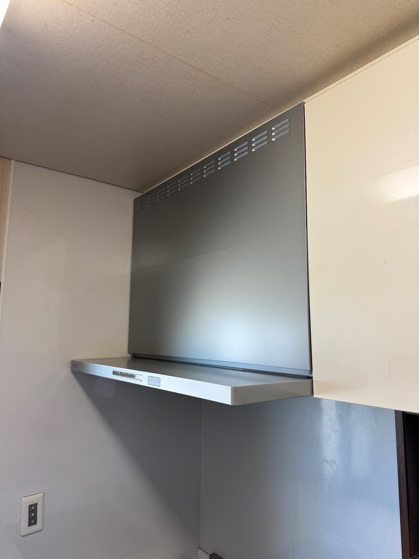 青梅市　レンジフード交換工事
